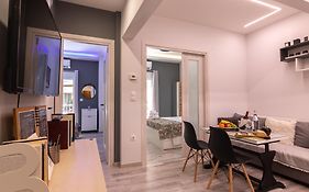 Aristotelous Central Lodge